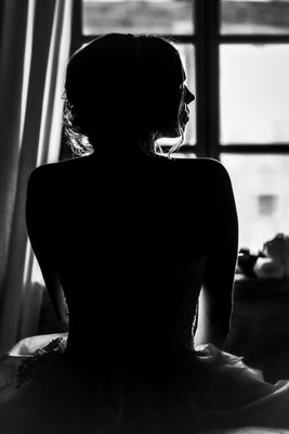 Beautiful from the back / Hochzeit  Fotografie von Fotografin Andrea Grzicic ★2 | STRKNG