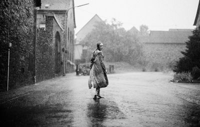 Annika / Black and White  photography by Photographer Franziska Korries Fotografie ★31 | STRKNG