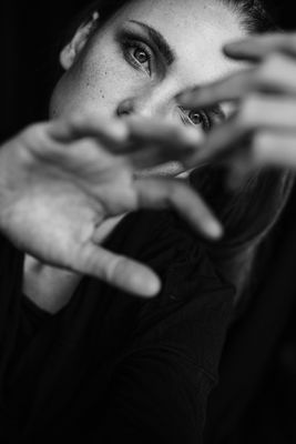 it‘s this side of me / Portrait  photography by Model Emily ★21 | STRKNG