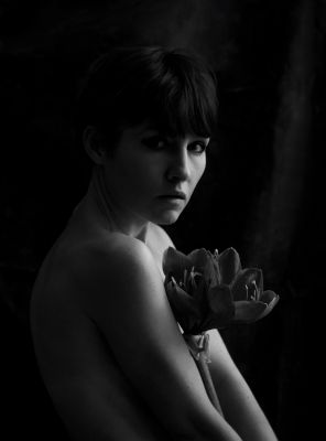 Selfportrait / Portrait  photography by Photographer Varvara Kandaurova ★2 | STRKNG