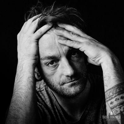 Giovi, Bildhauer und Maler / Portrait  Fotografie von Fotograf Thom Trauner | STRKNG