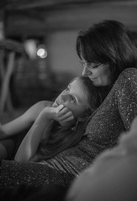 Mutter und Tochter / Portrait  Fotografie von Fotograf Stefan | STRKNG