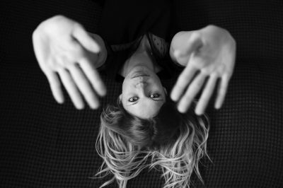 Catch me / Portrait  photography by Photographer Sven Ceglarek ★2 | STRKNG