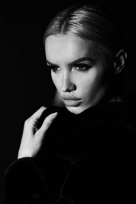 Wioleta Wioleta / Black and White photography by Photographer Sebastian Berger ★4 | STRKNG
