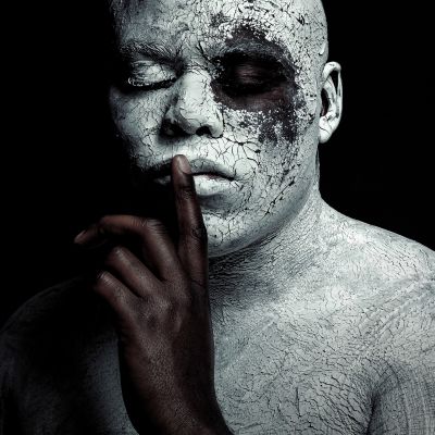 Ein deutscher Junge weint nicht - Ewane Makia / 2019-08-19 Ein deutscher Junge weint nicht - Ewane Makia / Conceptual photography by Photographer Sebastian Berger ★4 | STRKNG