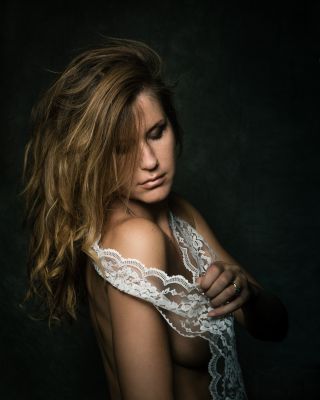 Pavlina / Portrait  Fotografie von Fotograf Thomas Vogt ★6 | STRKNG