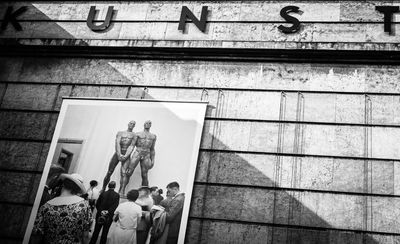 &quot;K-U-N-S-T&quot; / Schwarz-weiss  Fotografie von Fotograf JMSeibold | STRKNG