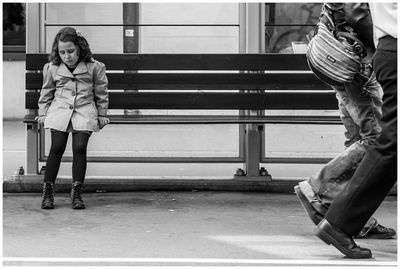 alone / Street  Fotografie von Fotograf Holger Schimanke | STRKNG