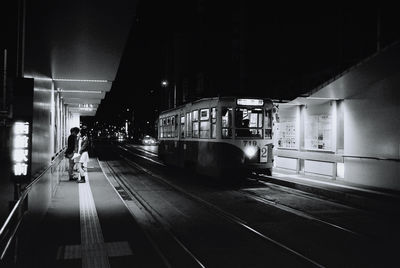 At the station... / Street  Fotografie von Fotograf ralph k. | STRKNG