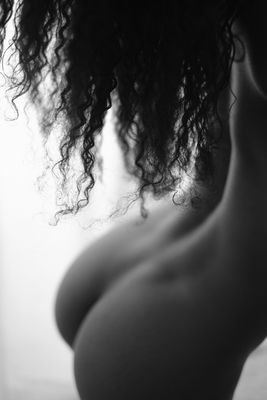 People usually have a front and back side. / People  photography by Photographer Michael Schalla ★3 | STRKNG