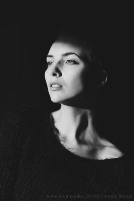 She's the Light / Portrait  photography by Model Anna Abstraction ★36 | STRKNG