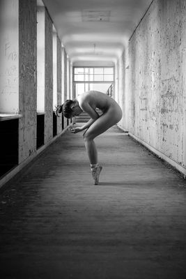 Verena II, 2018 / Nude  Fotografie von Fotograf Daniel Anhut Fotografie ★20 | STRKNG