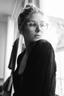 Ann-Sophie / Black and White  photography by Photographer frankschneider ★1 | STRKNG