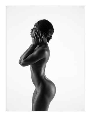 Black on white / Nude  photography by Photographer Thomas Schröer ★1 | STRKNG