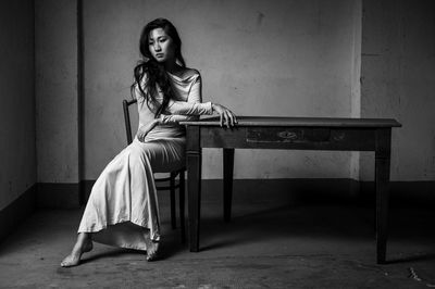 Solitude in Stillness / Stimmungen  Fotografie von Model Minh-Ly ★24 | STRKNG