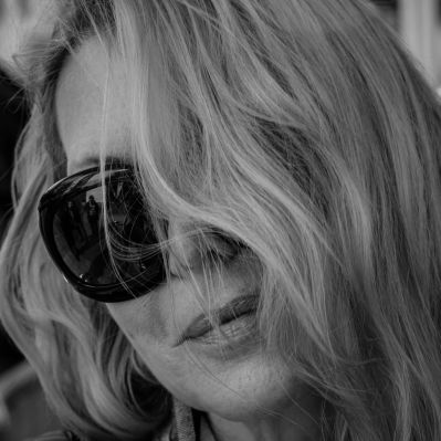 Deborah Kara Unger / Filmfest Oldenburg 2019 - Portrait-Series (1) / Portrait  photography by Photographer Norbert Hingst ★1 | STRKNG