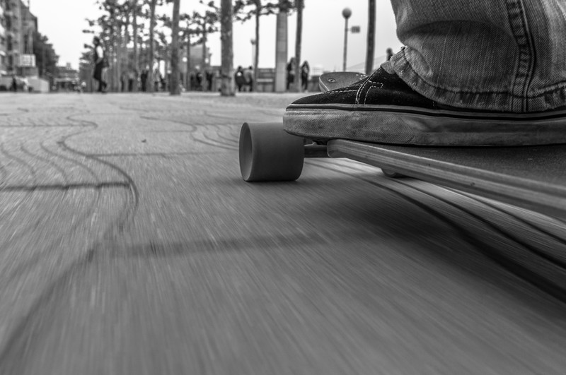Skating the Promenade - &copy; Moritz Padberg | Street