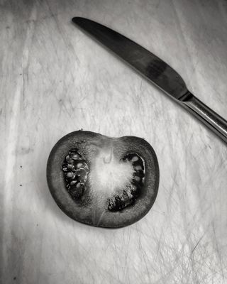Tomato / Food  photography by Photographer Kim Soles | STRKNG