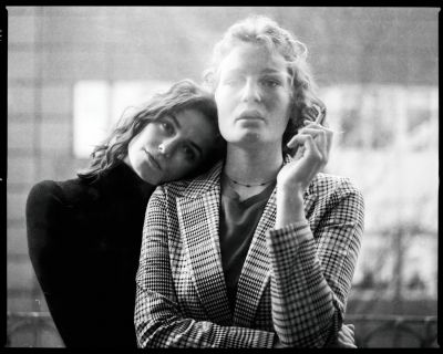 ZOE &amp; LIV / Portrait  photography by Photographer daniel.nartschick ★11 | STRKNG