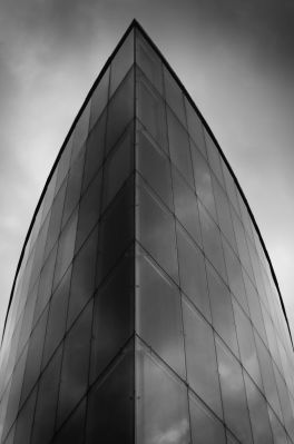 skyscraper / Schwarz-weiss  Fotografie von Fotograf Agnus Bootis ★3 | STRKNG