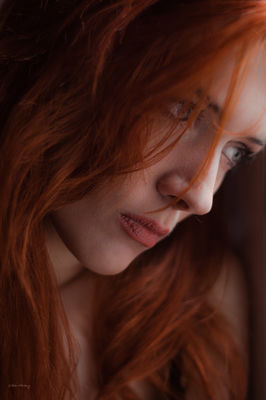 Everyone Says ‚Hi‘ / Portrait  photography by Photographer BUDDI ★1 | STRKNG