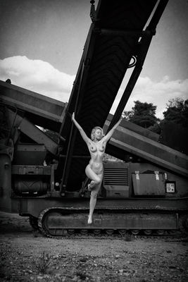 crucified / Nude  photography by Photographer Piet.Sommer ★13 | STRKNG