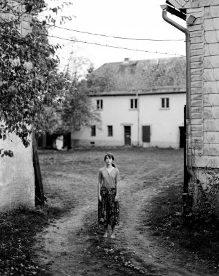 fünfhausen / Black and White  photography by Model grethemabon ★79 | STRKNG