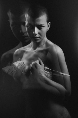 Two Face II / Schwarz-weiss  Fotografie von Fotograf Alexander Matthes | STRKNG