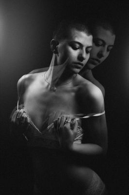 Two Face / Schwarz-weiss  Fotografie von Fotograf Alexander Matthes | STRKNG