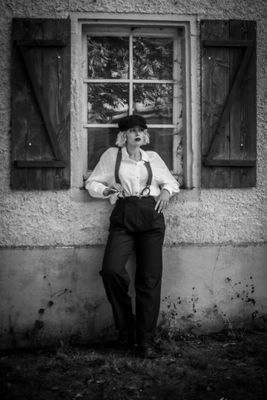 Pause / People  photography by Photographer Lutz Zipser - 27eins ★3 | STRKNG