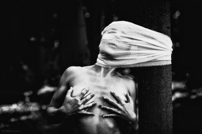 tight connection / Nude  photography by Photographer DirkBee ★30 | STRKNG