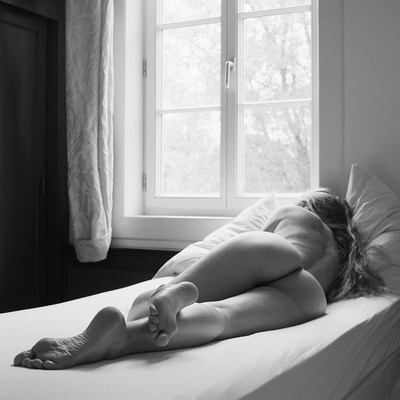 Au repos - Ruhende / Nude  Fotografie von Fotograf Jens Taube ★5 | STRKNG