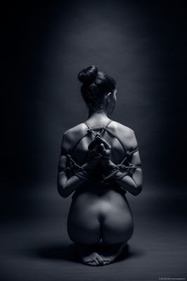 BlueBound: Backprayer / Nude  photography by Photographer Catherine Mason ★2 | STRKNG