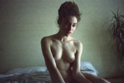 Nude  Fotografie von Model Manya Muse ★26 | STRKNG