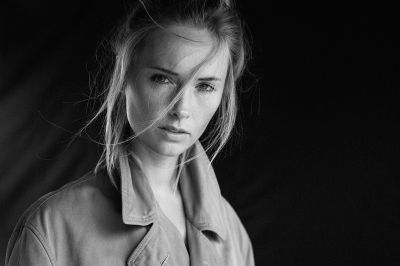 Natural beauty / Portrait  photography by Photographer Karl-Heinz Weege ★4 | STRKNG