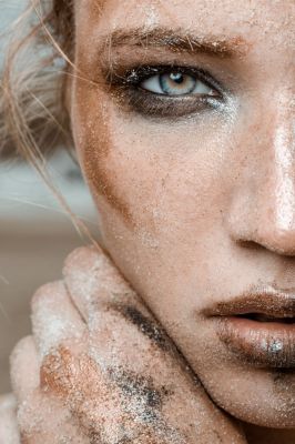 Janina / Portrait  photography by Photographer p.feldhusen.fotografie ★2 | STRKNG