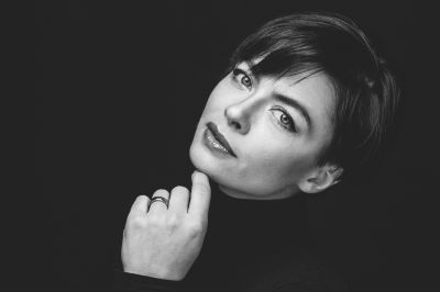 Nadine / Portrait  photography by Photographer Marcus Frank ★1 | STRKNG