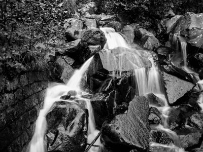 Wasserfall im Val di Fumo im Trentino / Natur  Fotografie von Fotograf Berschdemacher | STRKNG