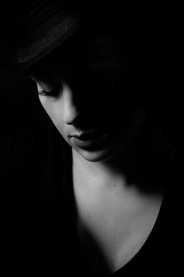 Zineb / Portrait  photography by Photographer Christophe ★1 | STRKNG