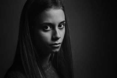 Estelle / Portrait  photography by Photographer Christophe ★1 | STRKNG