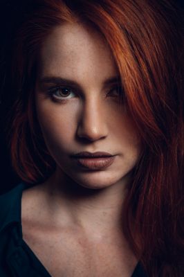 Aude / Portrait  photography by Photographer Christophe ★1 | STRKNG