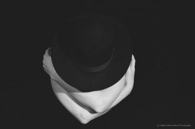 Abrazos / Schwarz-weiss  Fotografie von Fotografin Felicia Scheuerecker Photography | STRKNG