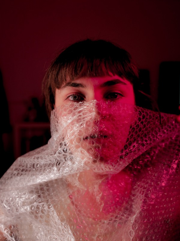 Selen with Bubble wrap. - &copy; Benji Simson | Portrait