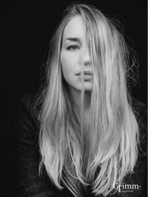 The Dark / Portrait  Fotografie von Fotograf Tobias Grimm | STRKNG