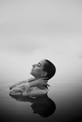 Christina / Portrait  photography by Photographer Rainer Moster ★15 | STRKNG