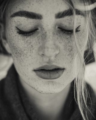 Nastassja / Portrait  photography by Photographer Falko Matte ★10 | STRKNG