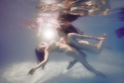 Neireid&#039;s Embrace / Nude  Fotografie von Fotograf Stephan Ernst ★1 | STRKNG