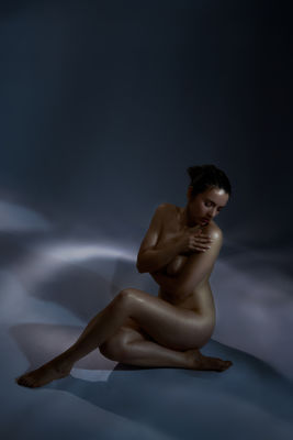 Umarmung / Nude  Fotografie von Fotograf Stephan Ernst ★1 | STRKNG