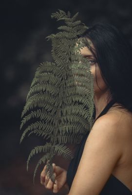 f*rn / Portrait  photography by Photographer Mario Diener | STRKNG