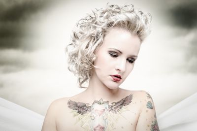 Angel / Portrait  photography by Photographer Bernd Manthey | STRKNG